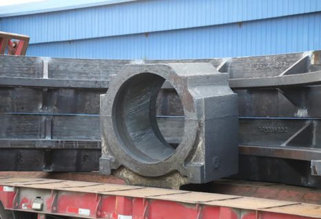 Cast steel bearing housing